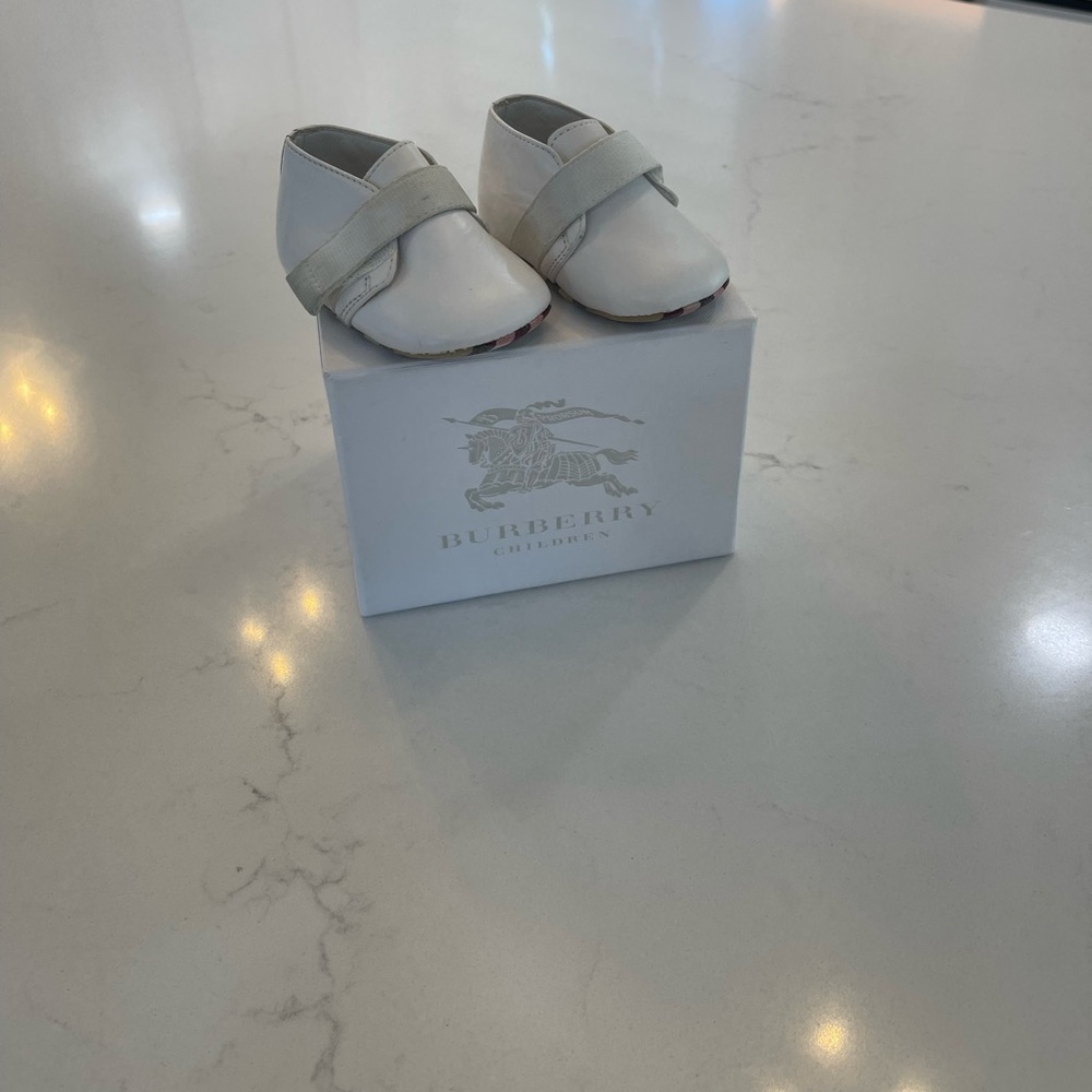 Burberry Baby White Dress Shoes with Strap
